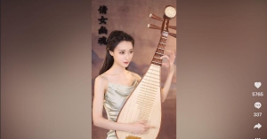 转载自：云想的作品：人生，是梦的延长。#倩女幽魂 #张国荣 #民族乐器 @云尚音乐