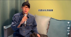 转载自：金润吉的作品：最远的你是我最近的爱，春日暖阳中要一起与热爱的一切相拥。#春日星随拍 #萌宠生活日记